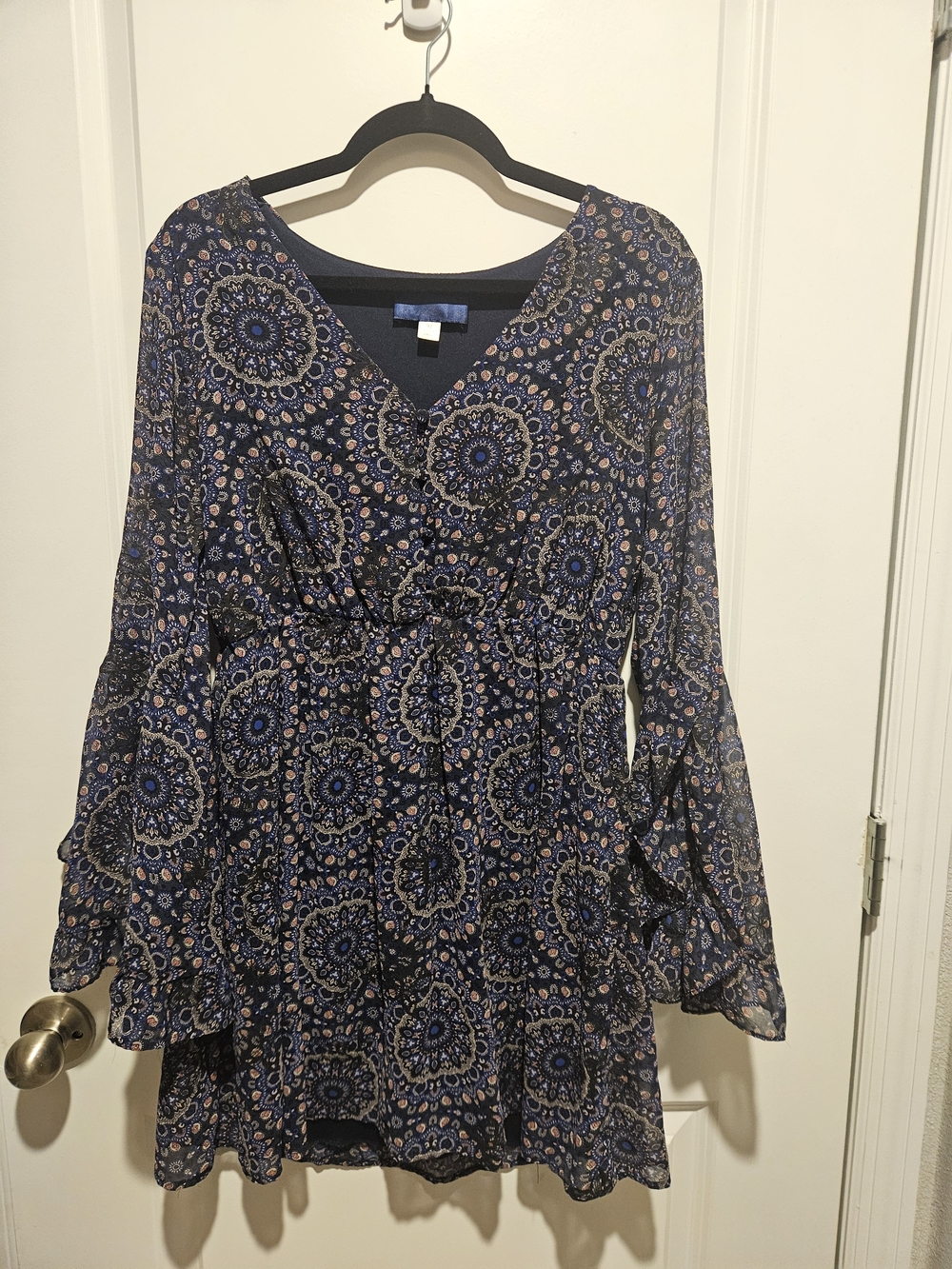 Navy Blue Floral Medallion V-Neck Long Sleeve Dress